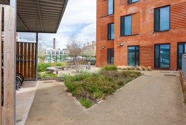 1 bed studio, Heavitree Road, St Sidwells, Exeter, EX12FR - Image 13
